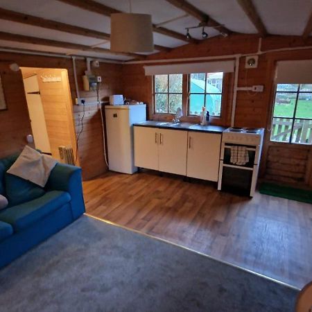 Pewsey The Cabin - A Very Quiet Location מראה חיצוני תמונה